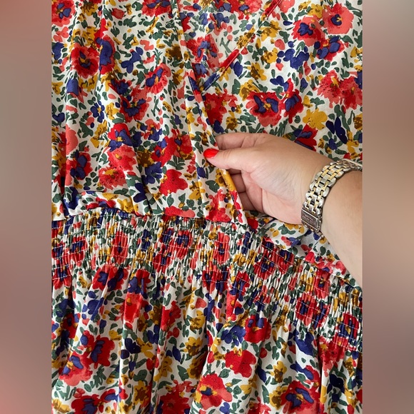 NWOT Plus Allover Floral Surplice Front Peplum Blouse - Picture 5 of 6